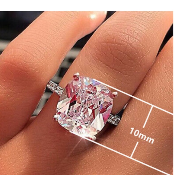 NEw 925 Sterling Silver Gorgeous Ring - Picture 3 of 5